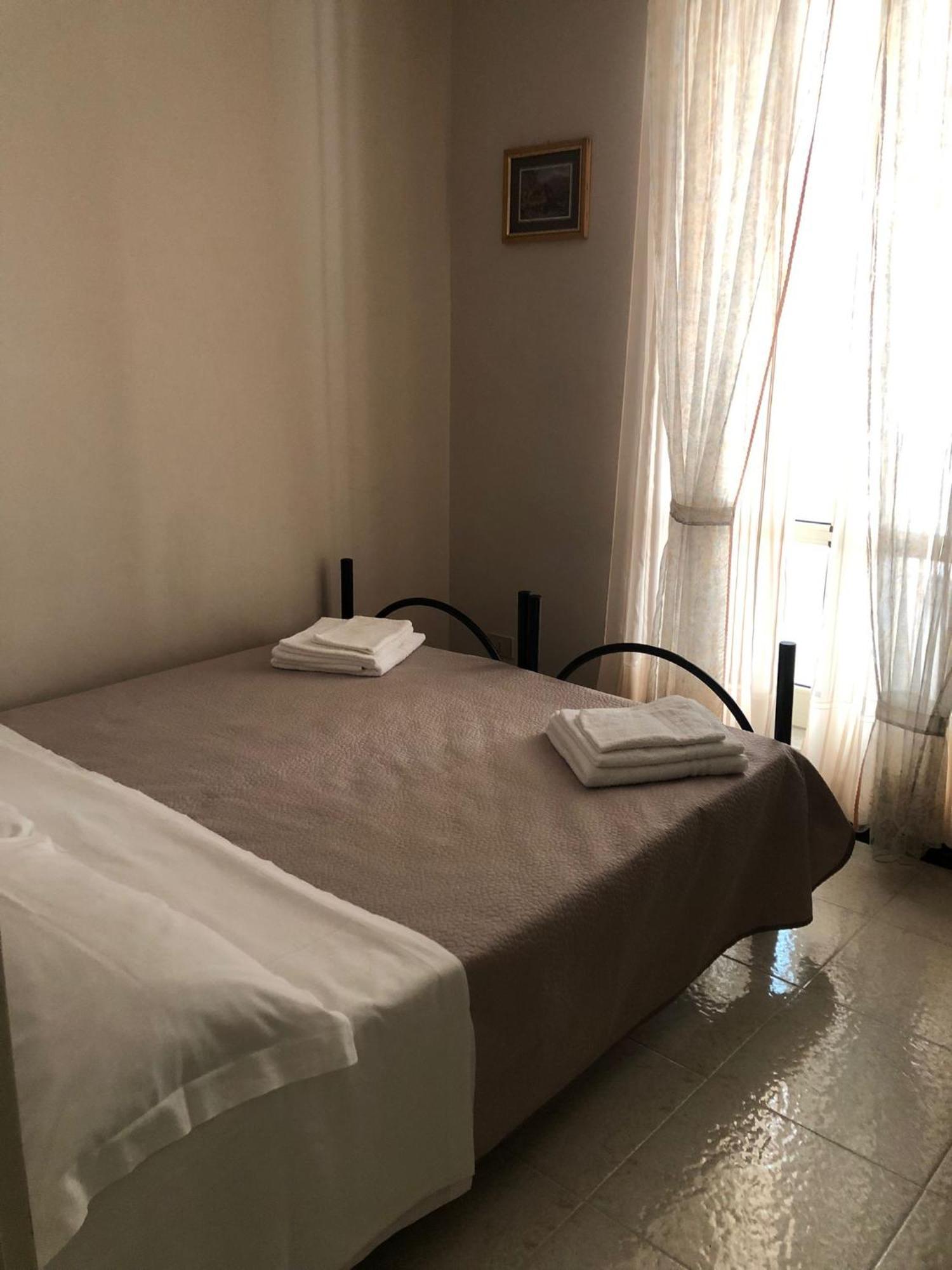 Appartamento "Rina Centro Sicilia" Pietraperzia Exteriér fotografie